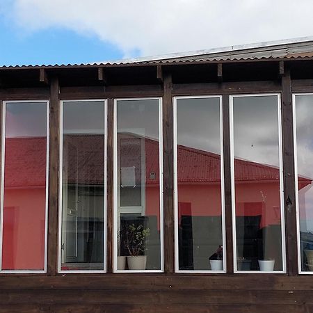 The Red House Near The Sea Apartment Njarthvik Ruang foto